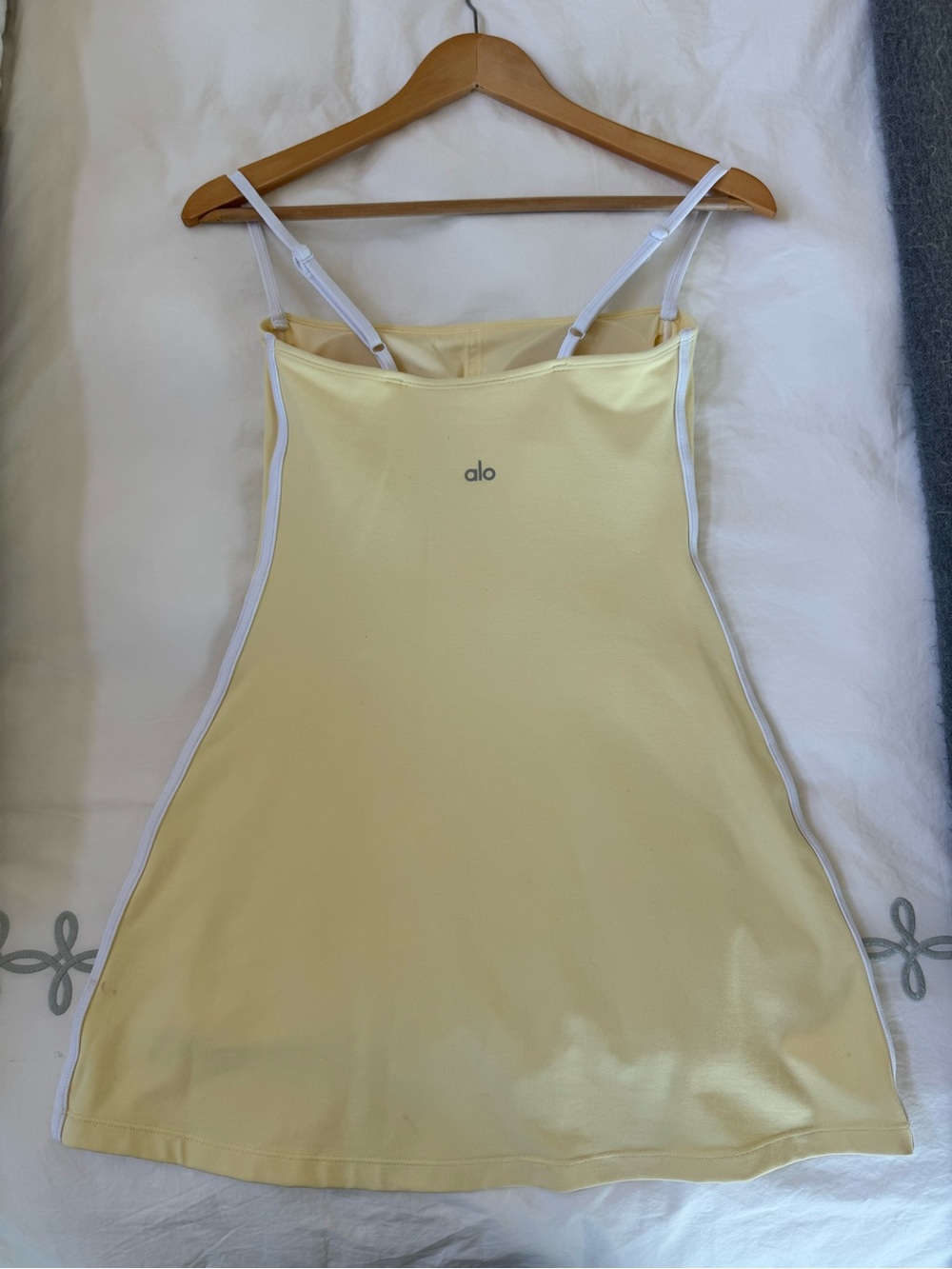 ALO Airbrush Streamlined Dress 🍋 - Picture 7 of 12